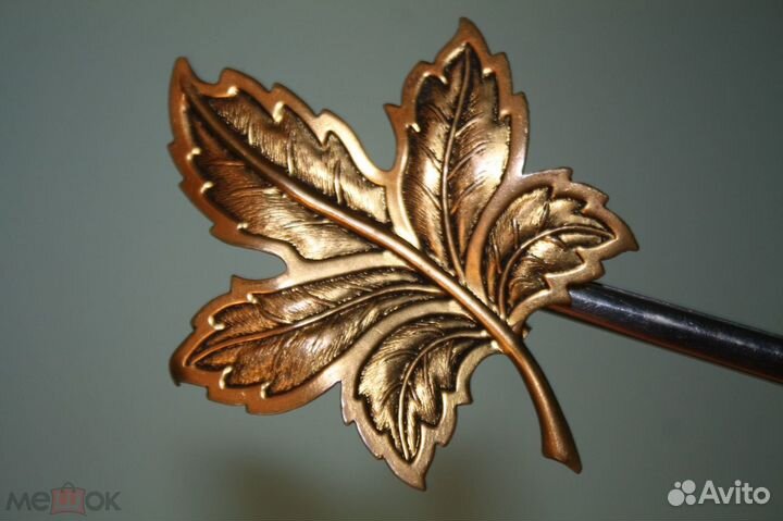 Коллекционная брошь латунь винтаж