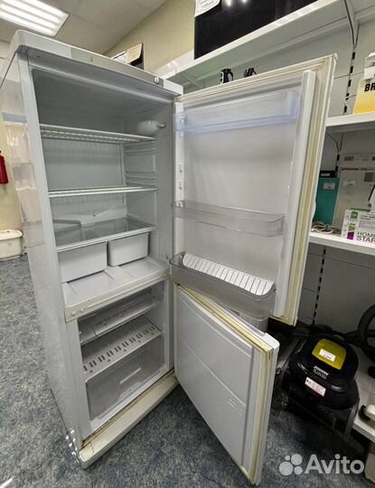 Холодильник indesit