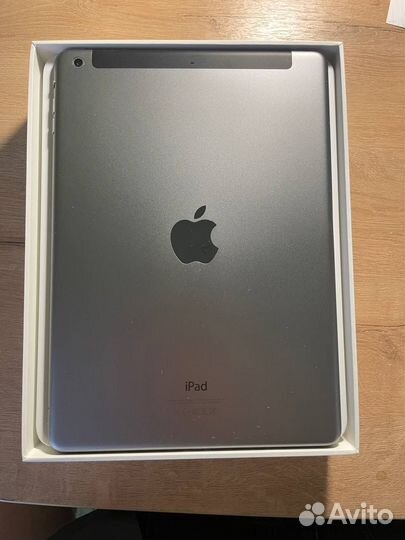 iPad Air A1475 (Wi-Fi + Cellular)