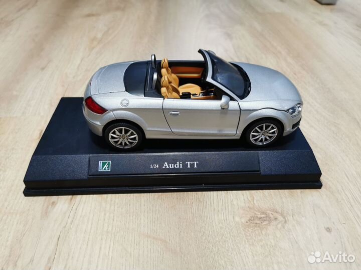 Audi TT Roadster 1:24 Cararama