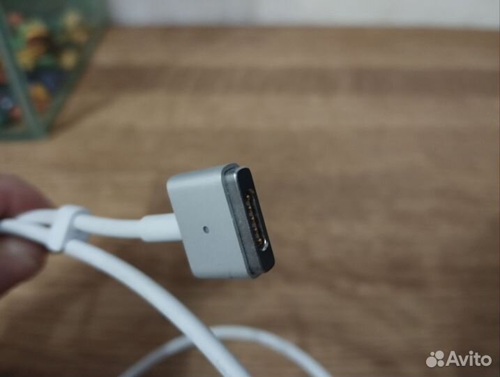 Автомобильная зарядка для ноутбука Apple Macbook