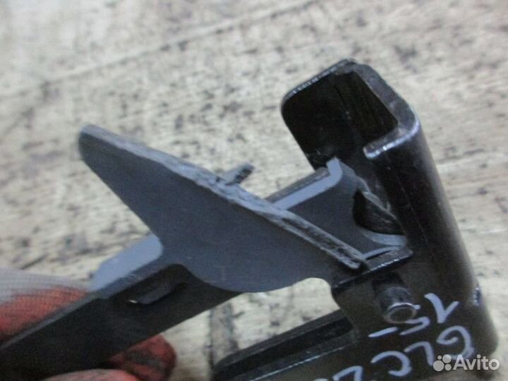 Крючок капота mercedes benz GLC-Class C253 coupe 2