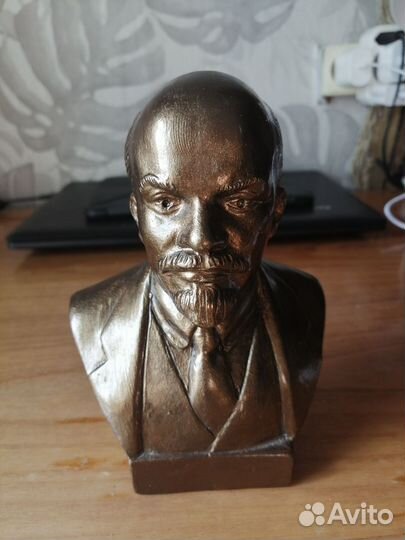 Бюст Ленина