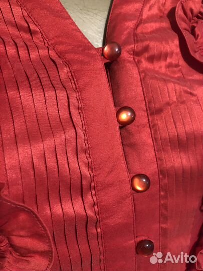 Блузка красная