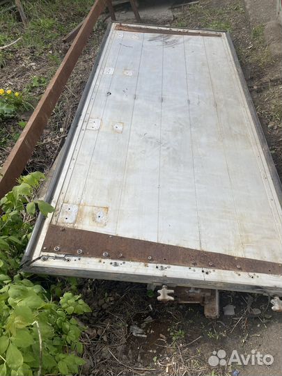 Задние ворота на прицеп