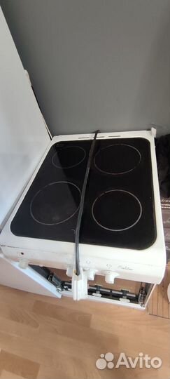 Электрическая плита 4 конфорки