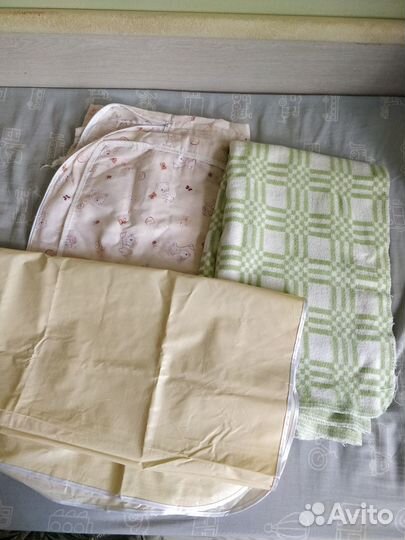 Продам детскую кроватку с продольным маятником