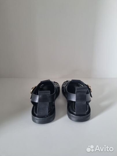 Сандалии кожаные Zara 39