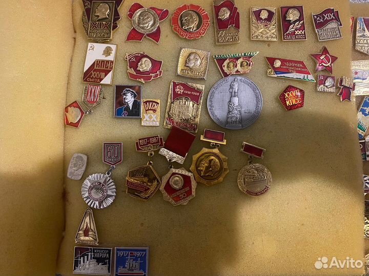 Набор коллекционных значков СССР