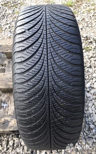 Goodyear Vector 4Seasons Gen-2 SUV 225/60 R17 99V