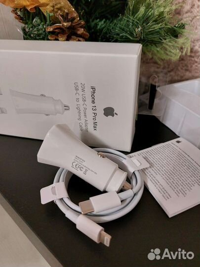 Автомобильная зарядка на iPhone 20w