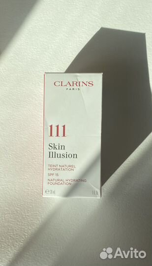 Увлажняющий тональный крем Clarins Skin Illusion