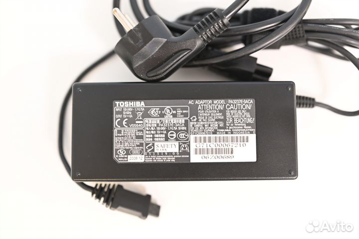 Адаптер питания Toshiba PA3237U-3ACA