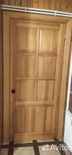 Дверь массив дерева бу