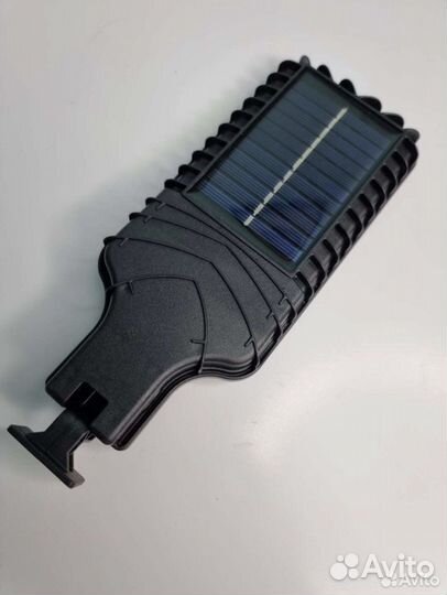 Фонарь с датчиком движения на солнечной батарее