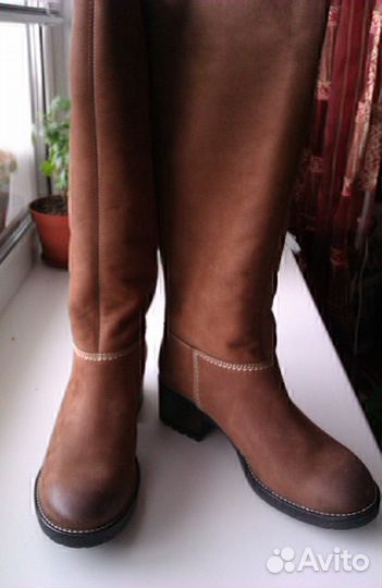 Новые сапоги из нубука