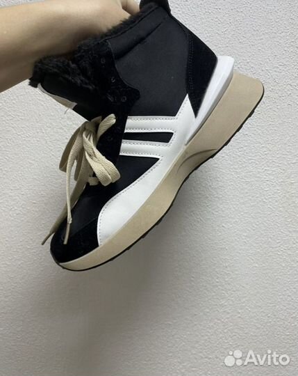 Кроссовки с мехом внутри