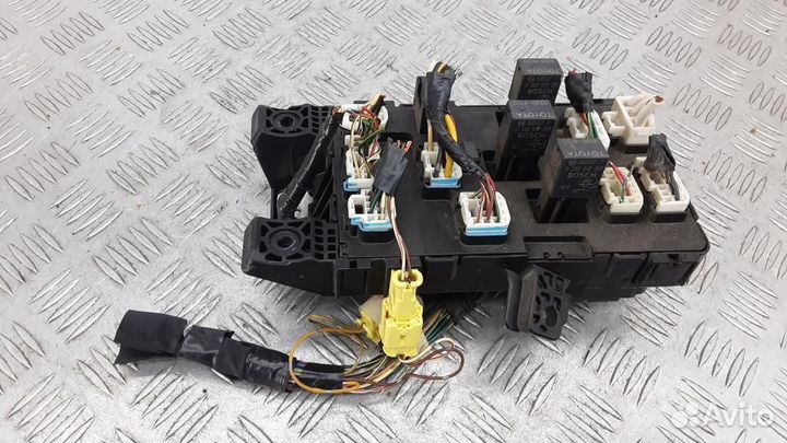 Блок комфорта Toyota Avensis