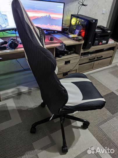 Компьютерное кресло