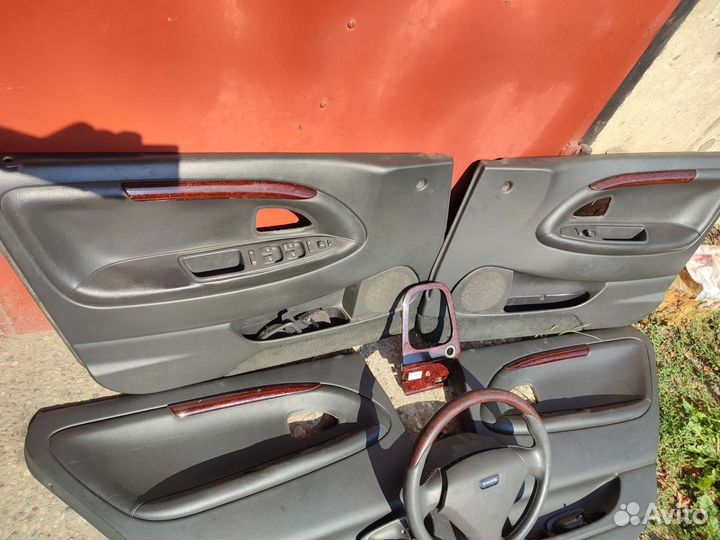 Кожа, дерево volvo v40