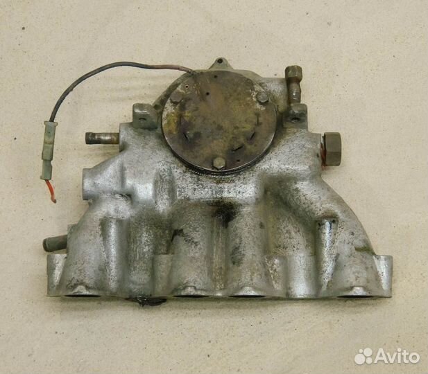 Коллектор впускной Audi 80 B3 1.8