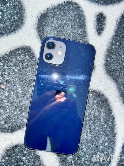 iPhone 12, 64 ГБ