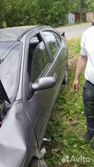 Renault Megane 1.4 МТ, 2002, битый, 251 000 км