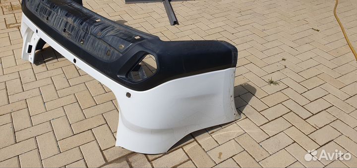 Задний бампер Mitsubishi Outlander