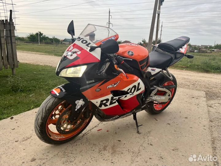 Honda cbr 1000rr