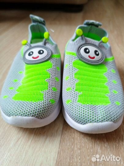 Кроссовки для девочки
