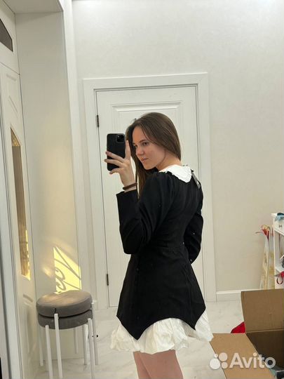 Платье черное-белое