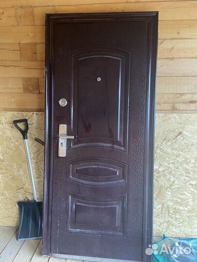 Металлическая дверь бу