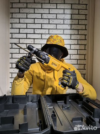 Бесщеточный перфоратор dewalt DCH133 с кейсом