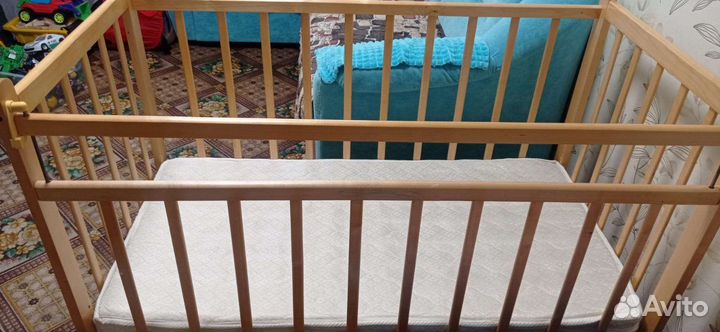 Детская кроватка