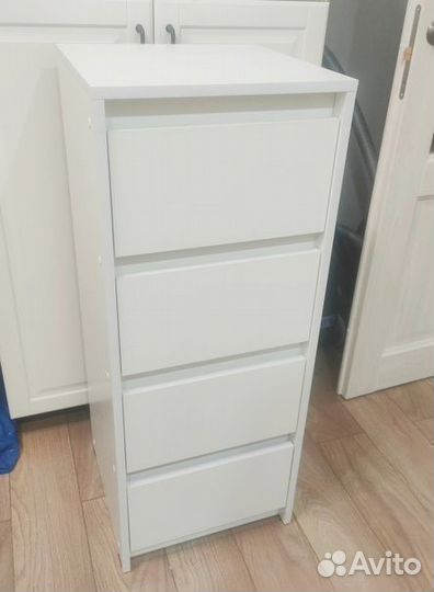 Комод белый