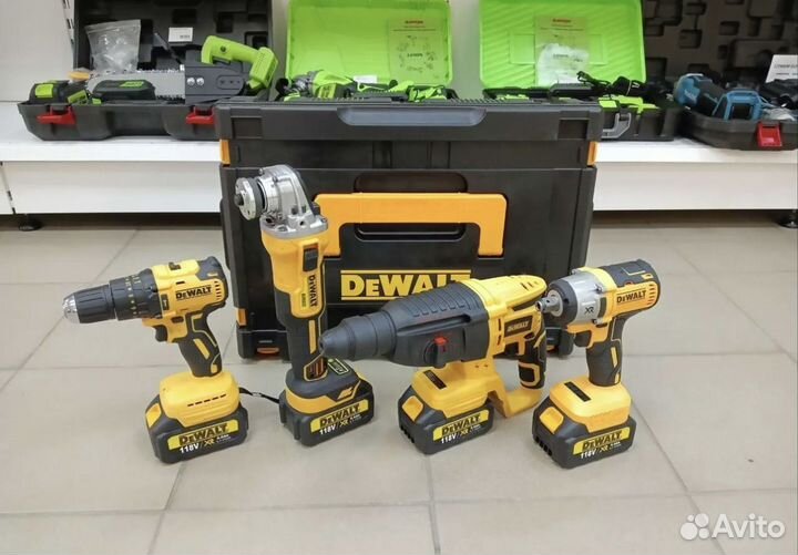 Набор аккумуляторного инструмента 4 в 1 dewalt