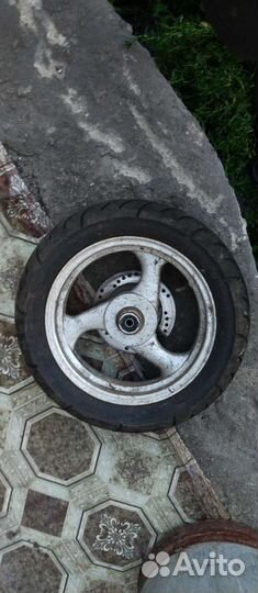 Переднее колесо на скутер