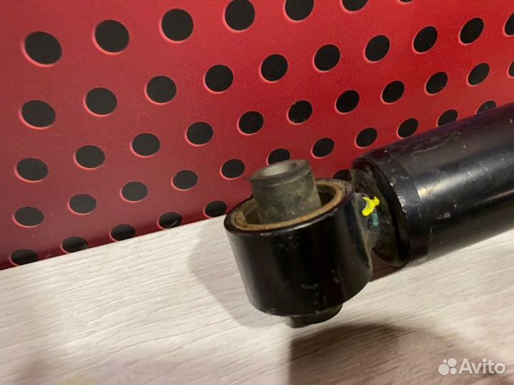 Амортизатор задний Kia Proceed seurpj721 G4LH 1.5