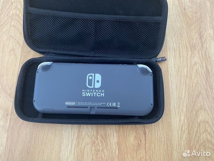Nintendo switch lite с играми+microSD на 128GB