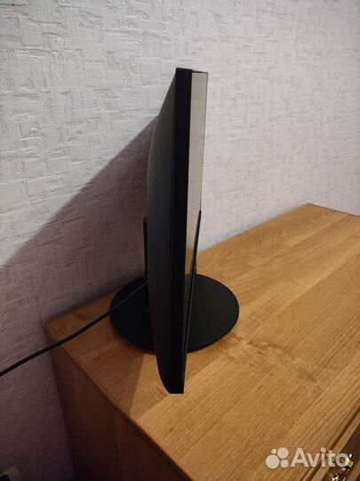 Монитор Philips 221v