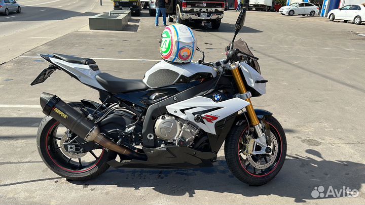 BMW S1000R
