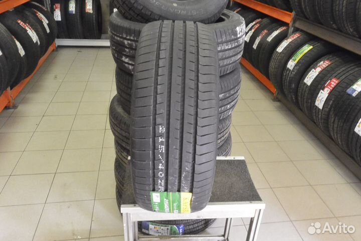 Kapsen Rassurer K3000 215/40 R18 89W