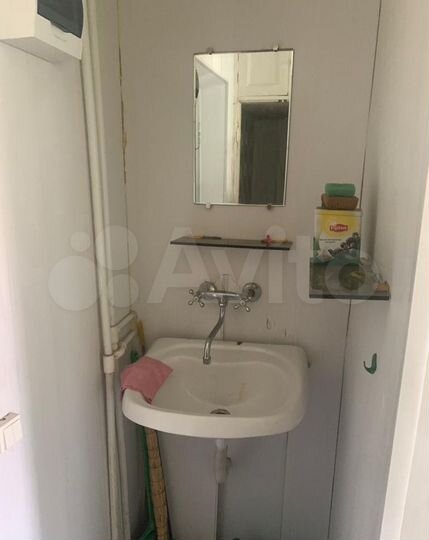 Комната 16 м² в 5-к., 4/5 эт.