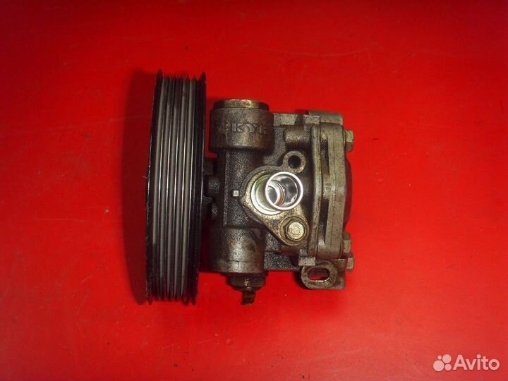 Насос гидроусилителя 4450A107 Mitsubishi Lancer 10