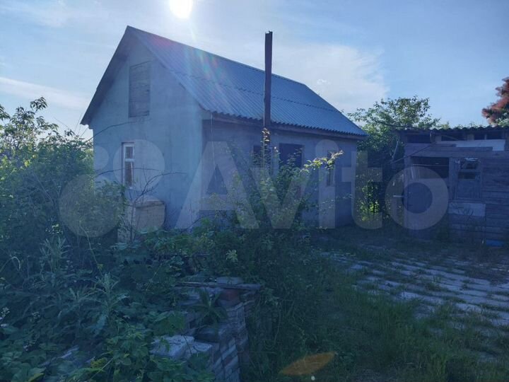 Дом 28 м² на участке 5,2 сот.