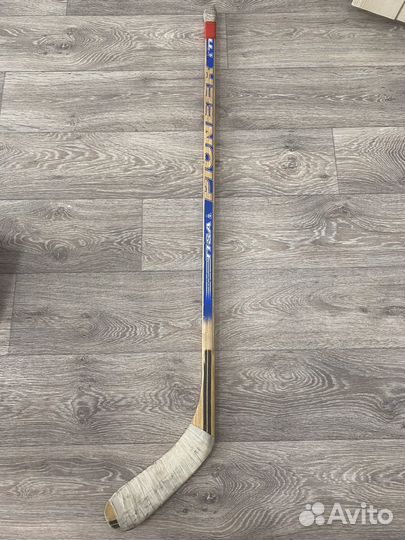 Клюшка хоккейная правый хват