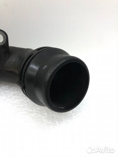 Патрубок системы охлаждения Mercedes-Benz Glc