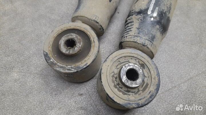 Амортизатор задний Skoda Octavia A4 1.6 BFQ (102)