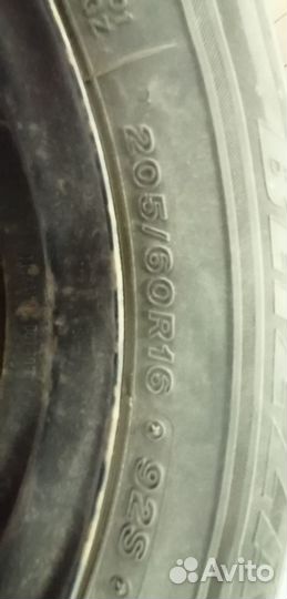 Bridgestone Blizzak Revo GZ 205/60 R16 92S