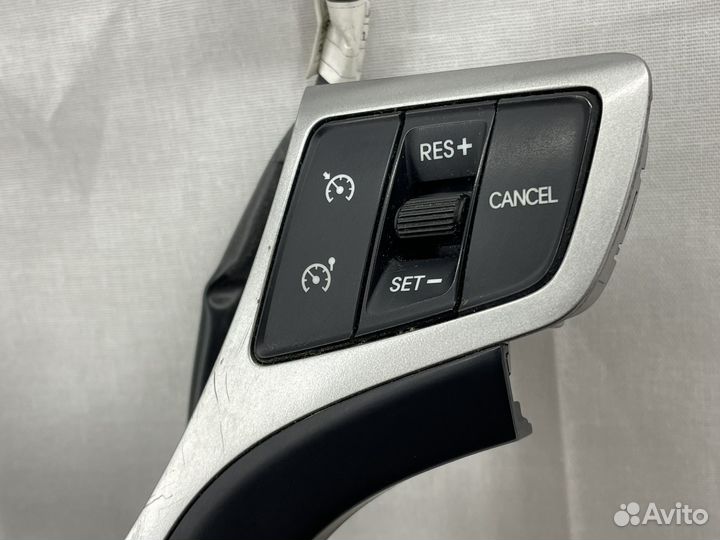 Кнопки (круиз-контроль) руля Hyundai i40